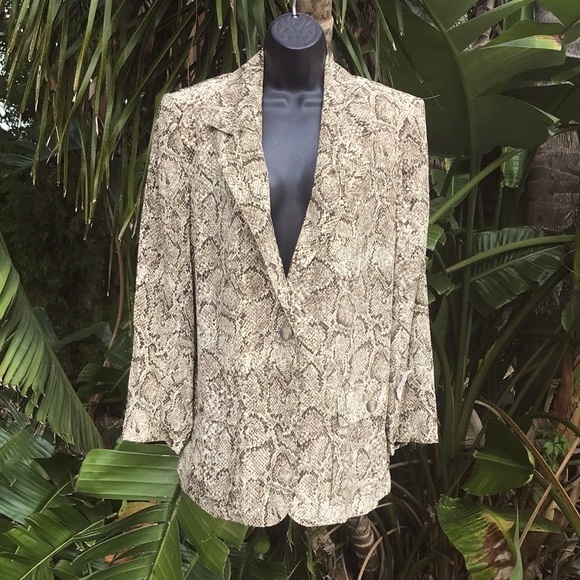 regina porter Jackets & Blazers - Regina Porter silk animal print cargo pocket jacket